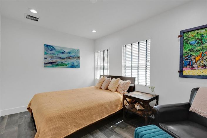 Image No.19-4 Bed House for sale