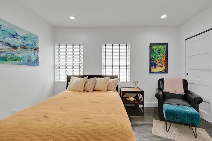 Image No.20-4 Bed House for sale