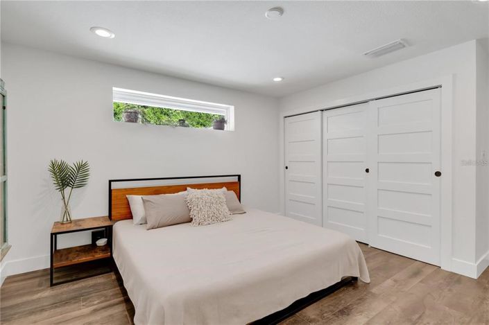 Image No.23-4 Bed House for sale