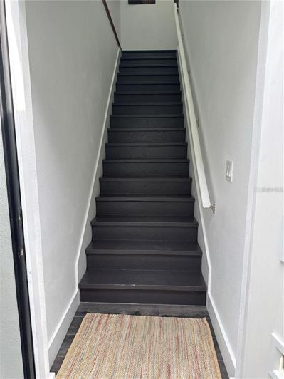 Image No.25-4 Bed House for sale