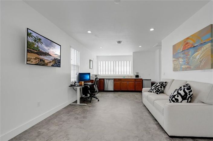 Image No.29-4 Bed House for sale