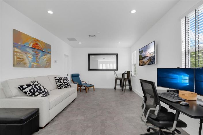 Image No.30-4 Bed House for sale