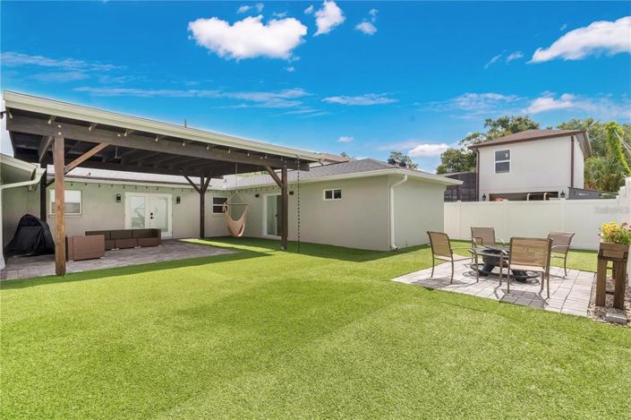 Image No.34-4 Bed House for sale