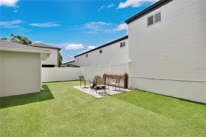 Image No.35-4 Bed House for sale