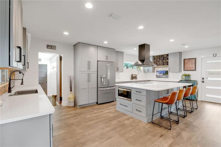 Image No.7-4 Bed House for sale