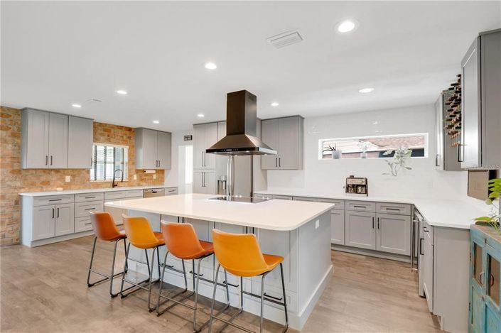 Image No.8-4 Bed House for sale