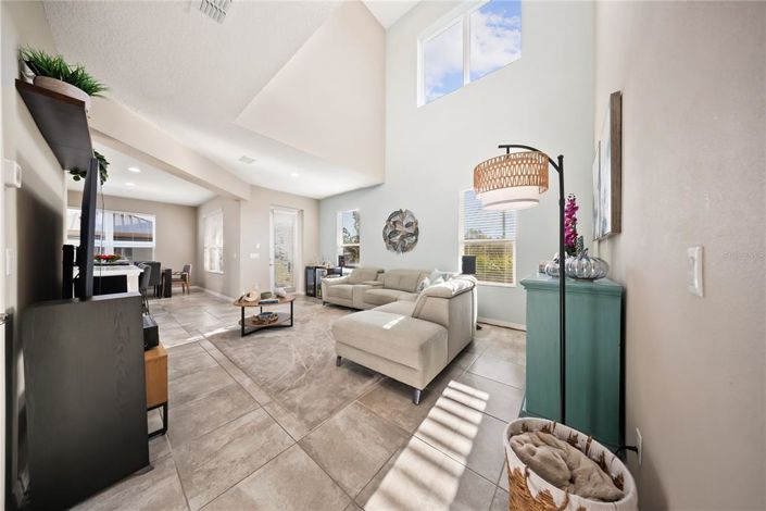 Image No.12-3 Bed House for sale