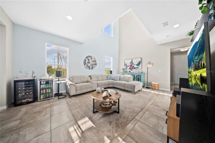 Image No.18-3 Bed House for sale