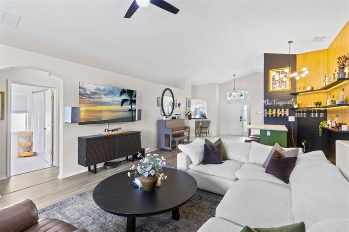 Image No.14-3 Bed House for sale