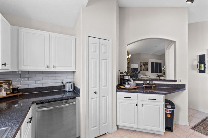 Image No.9-3 Bed House for sale