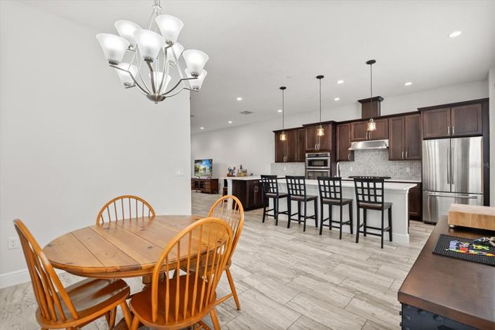 Image No.10-3 Bed Townhouse for sale