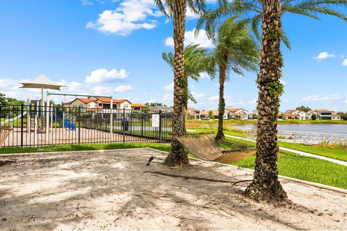 Image No.42-3 Bed Townhouse for sale