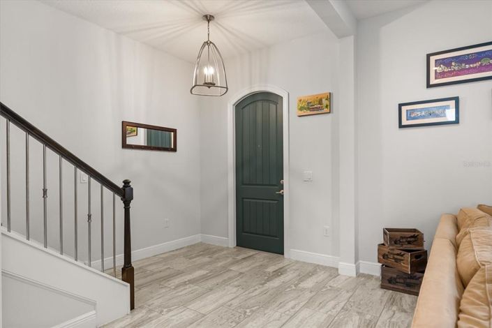 Image No.8-3 Bed Townhouse for sale