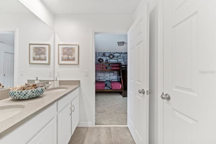 Image No.23-9 Bed House for sale