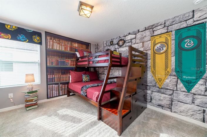 Image No.24-9 Bed House for sale