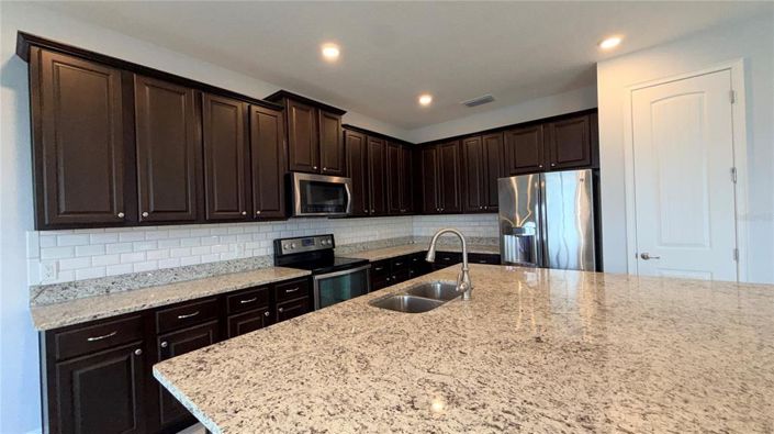 Image No.16-5 Bed House for sale