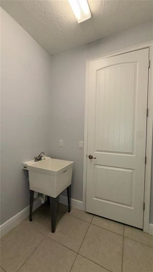 Image No.37-5 Bed House for sale