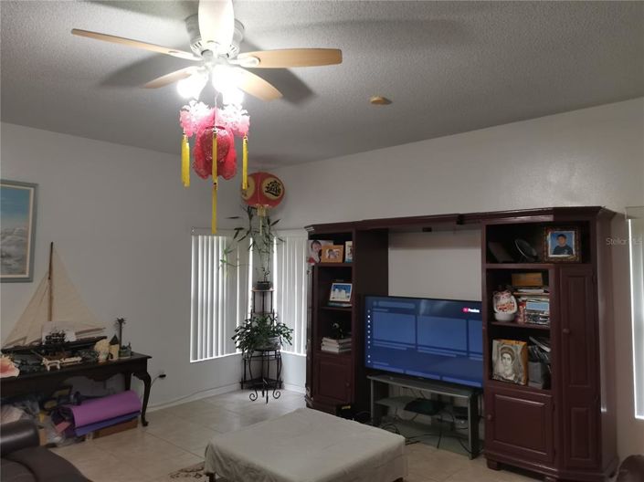 Image No.6-6 Bed House for sale