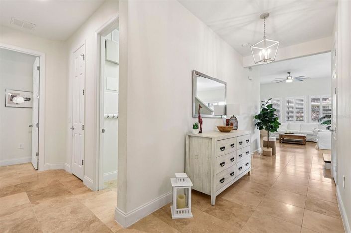 Image No.12-4 Bed House for sale