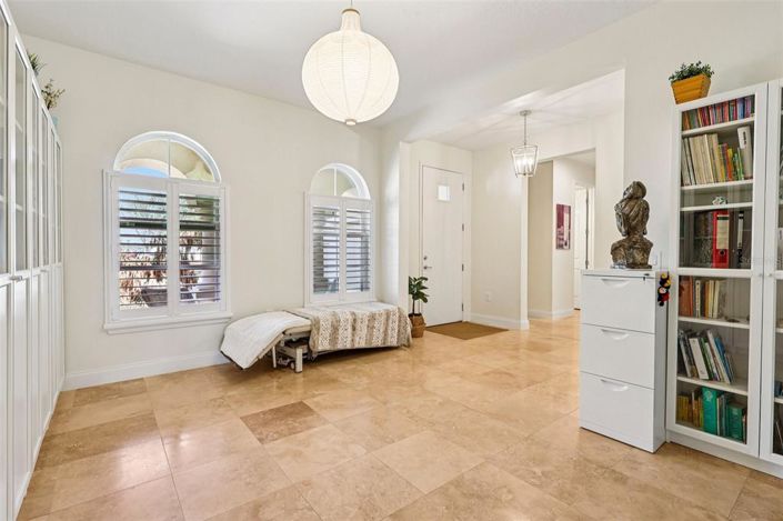 Image No.14-4 Bed House for sale