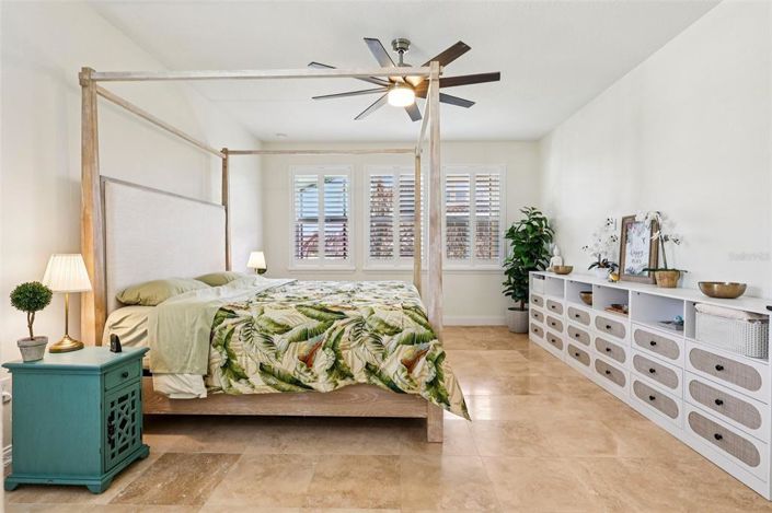 Image No.15-4 Bed House for sale