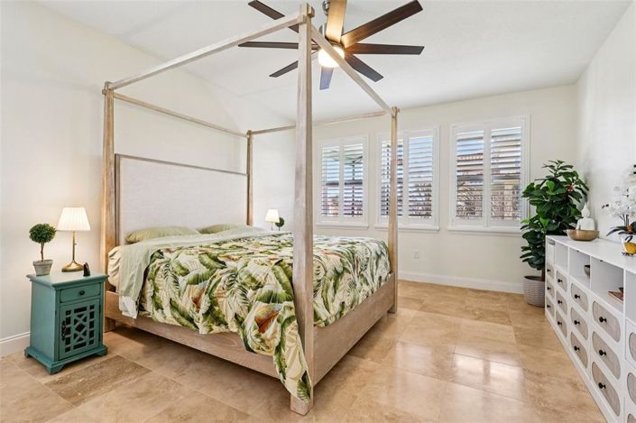 Image No.16-4 Bed House for sale