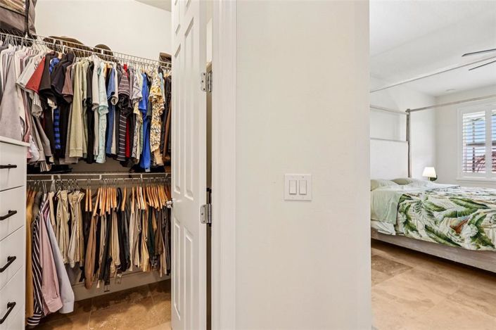 Image No.19-4 Bed House for sale