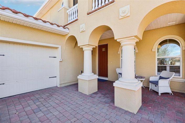 Image No.2-4 Bed House for sale