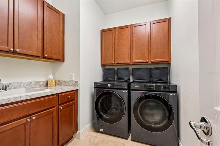 Image No.36-4 Bed House for sale