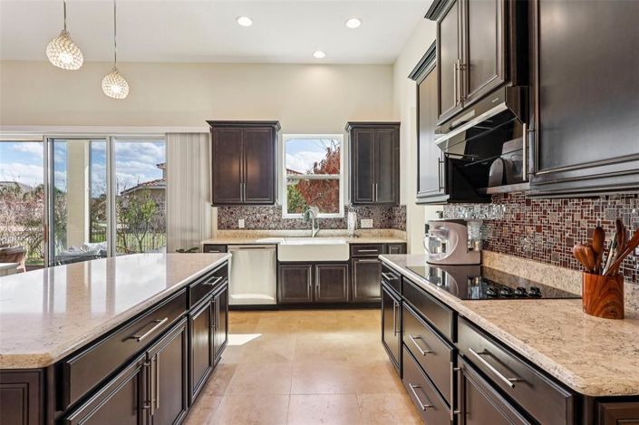 Image No.5-4 Bed House for sale