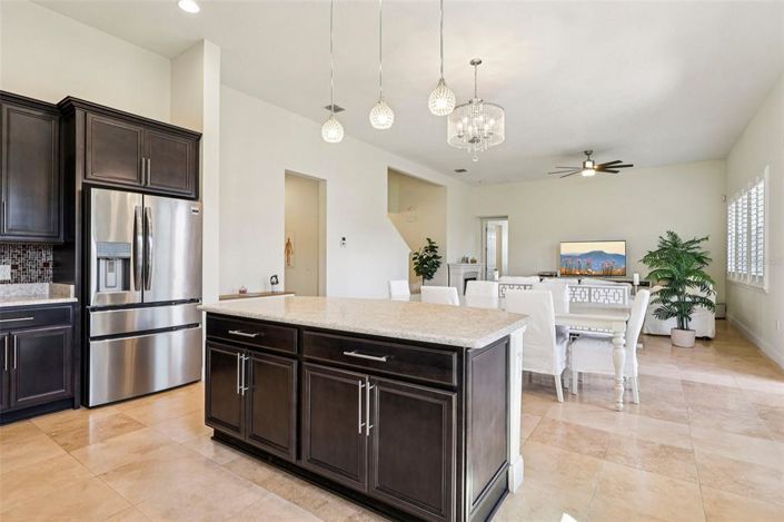 Image No.6-4 Bed House for sale