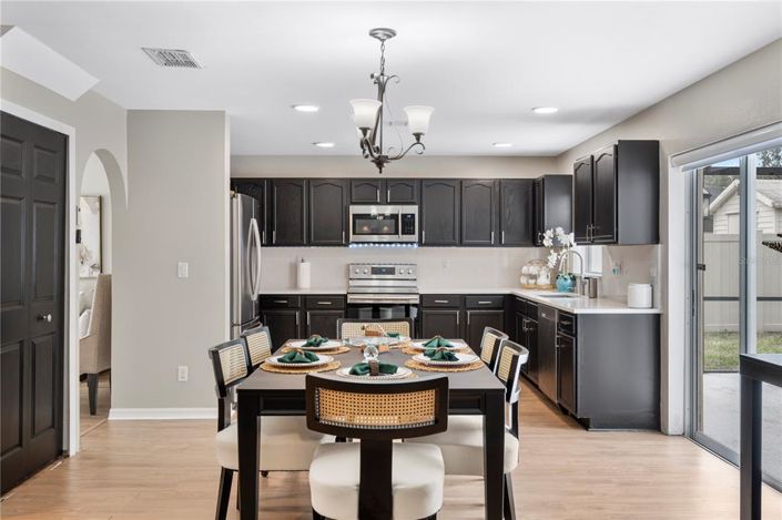 Image No.3-Maison de 4 chambres à vendre à Saint John