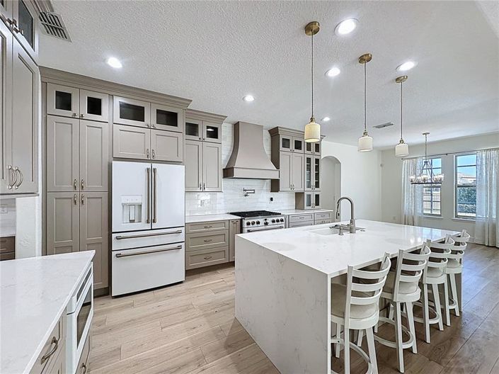 Image No.10-4 Bed House for sale