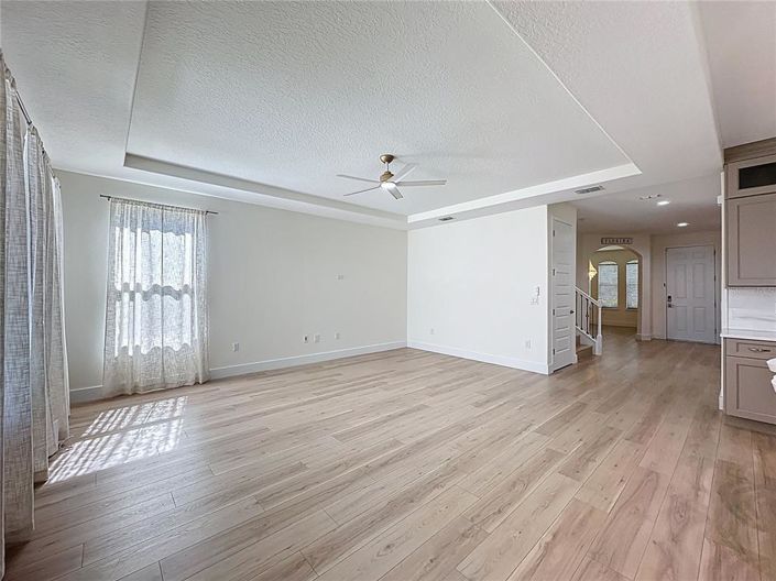 Image No.13-4 Bed House for sale