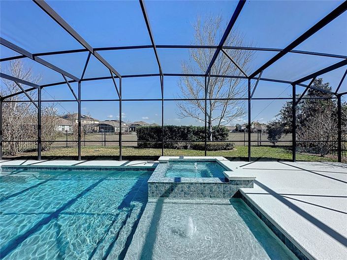 Image No.19-4 Bed House for sale