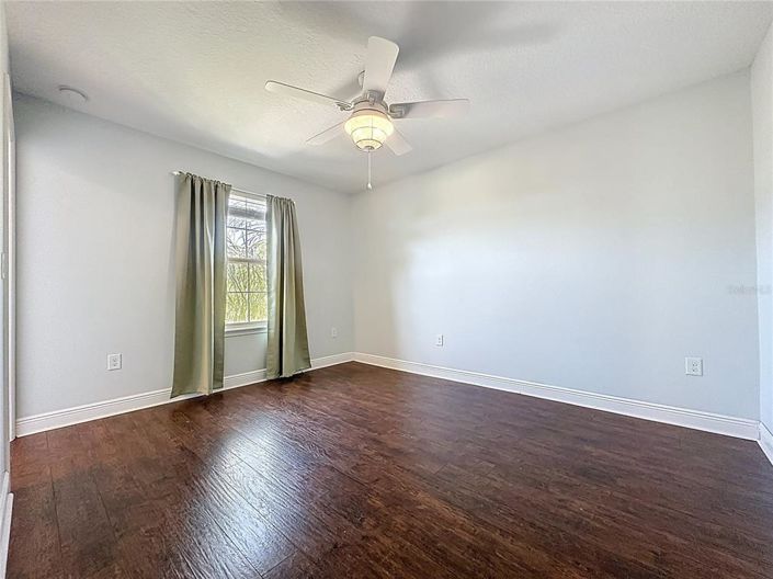 Image No.28-4 Bed House for sale