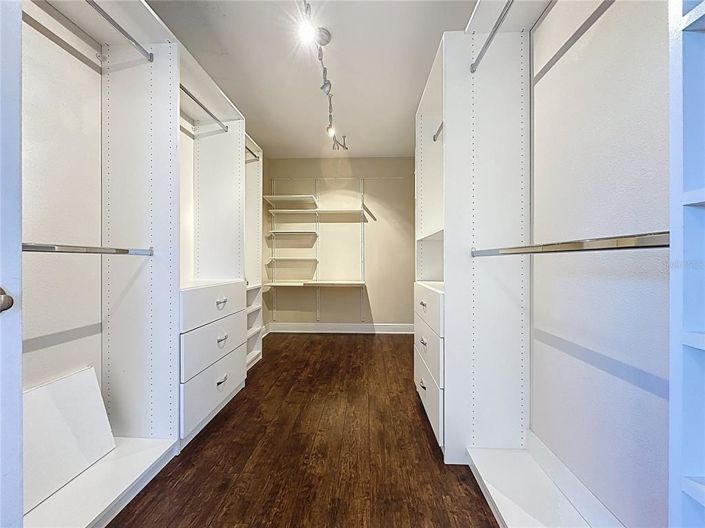 Image No.32-4 Bed House for sale