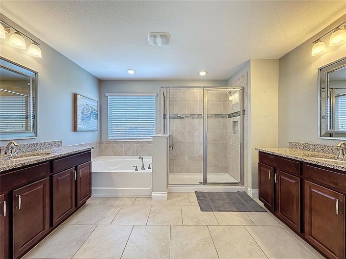 Image No.33-4 Bed House for sale