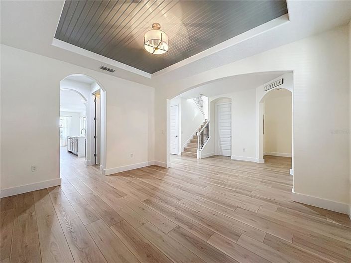 Image No.7-4 Bed House for sale