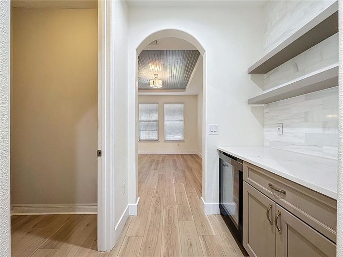 Image No.8-4 Bed House for sale