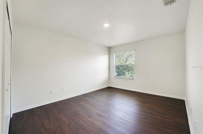 Image No.14-6 Bed House for sale