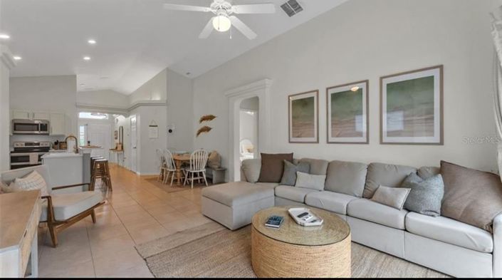 Image No.2-4 Bed House for sale