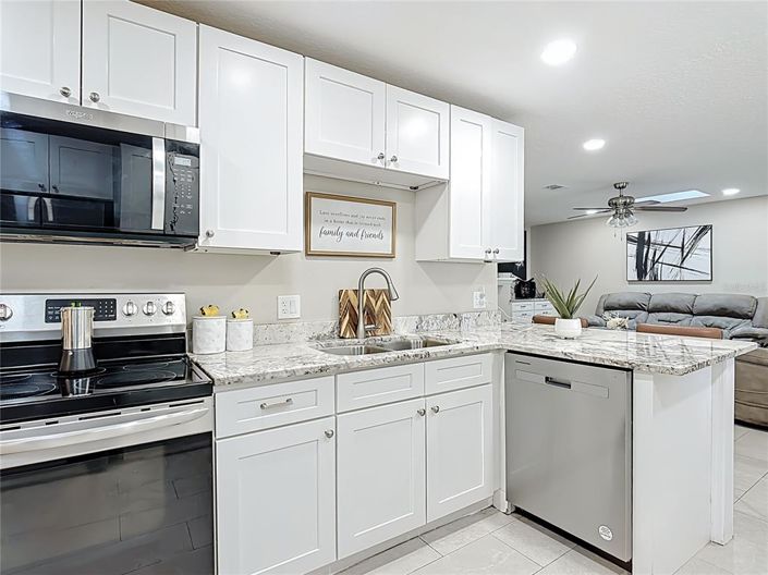 Image No.17-4 Bed House for sale