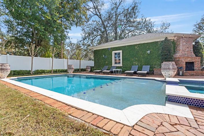 Image No.33-5 Bed House for sale