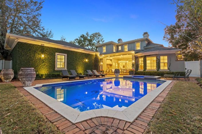 Image No.35-5 Bed House for sale