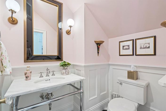 Image No.5-5 Bed House for sale