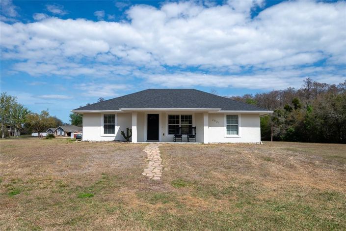 Image No.11-3 Bed House for sale