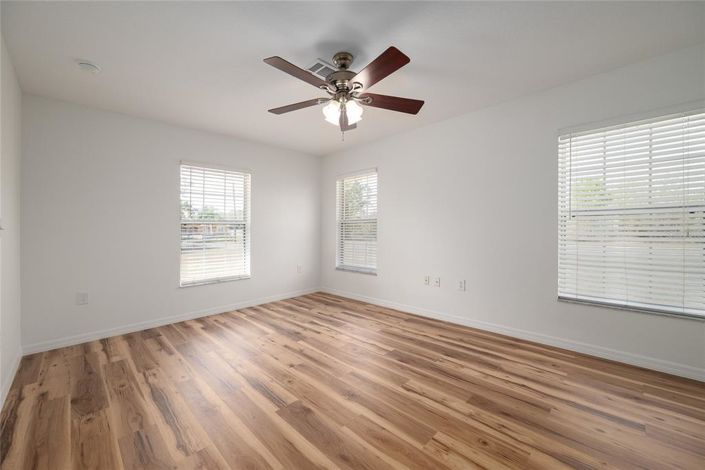 Image No.32-3 Bed House for sale