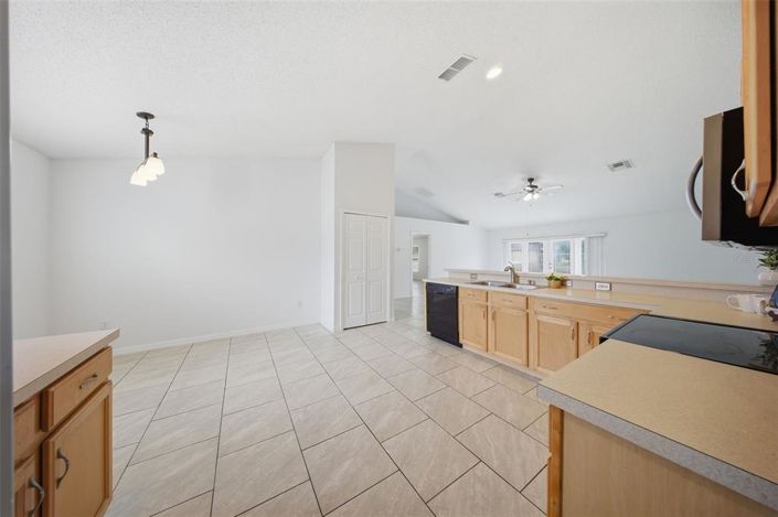 Image No.10-Maison de 4 chambres à vendre à Saint John