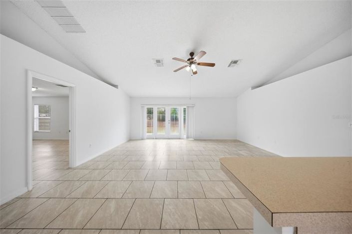 Image No.12-Maison de 4 chambres à vendre à Saint John